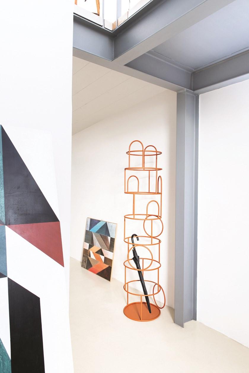 Стальная вешалка с порошковым покрытием и подставкой для зонтов Roommate Santreyd sun-id-1368397 - Вид №3