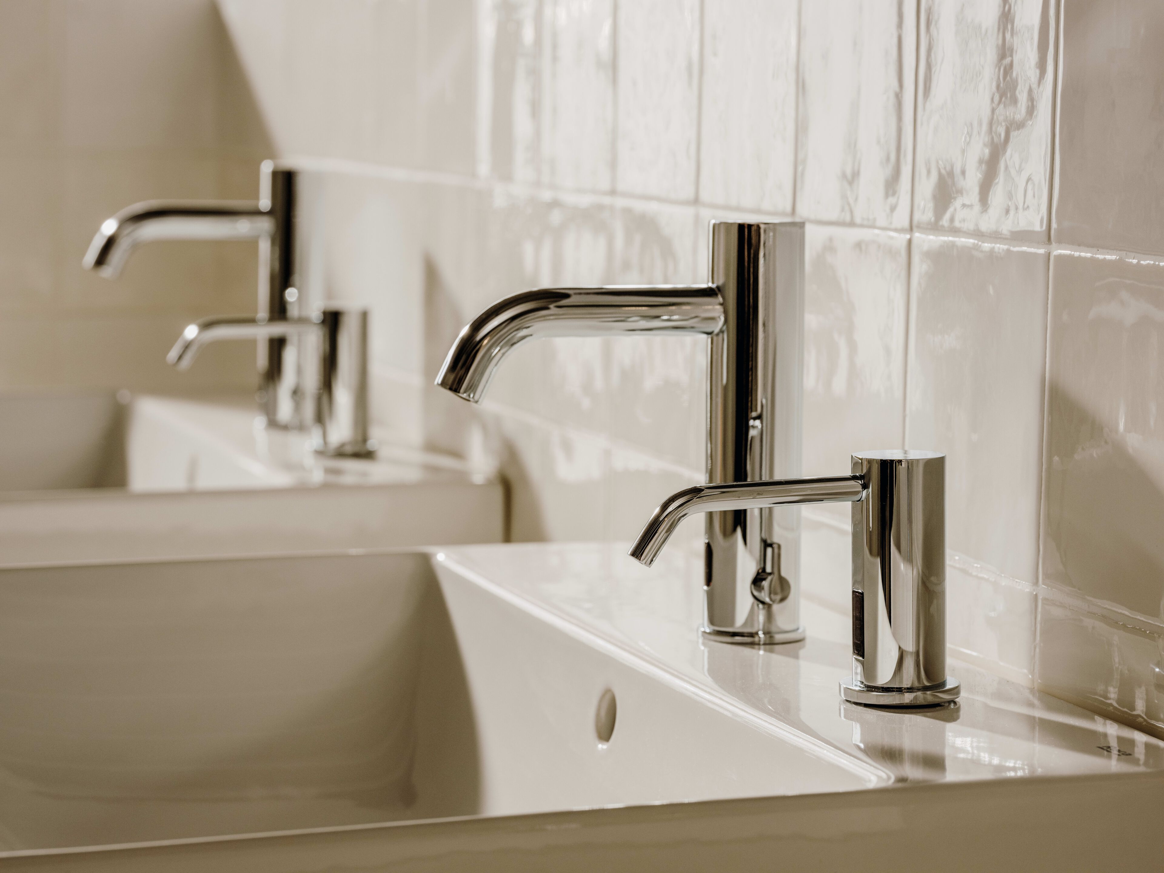 Электронный смеситель для раковины Roca Ona ARCH-00131145 - Вид №1