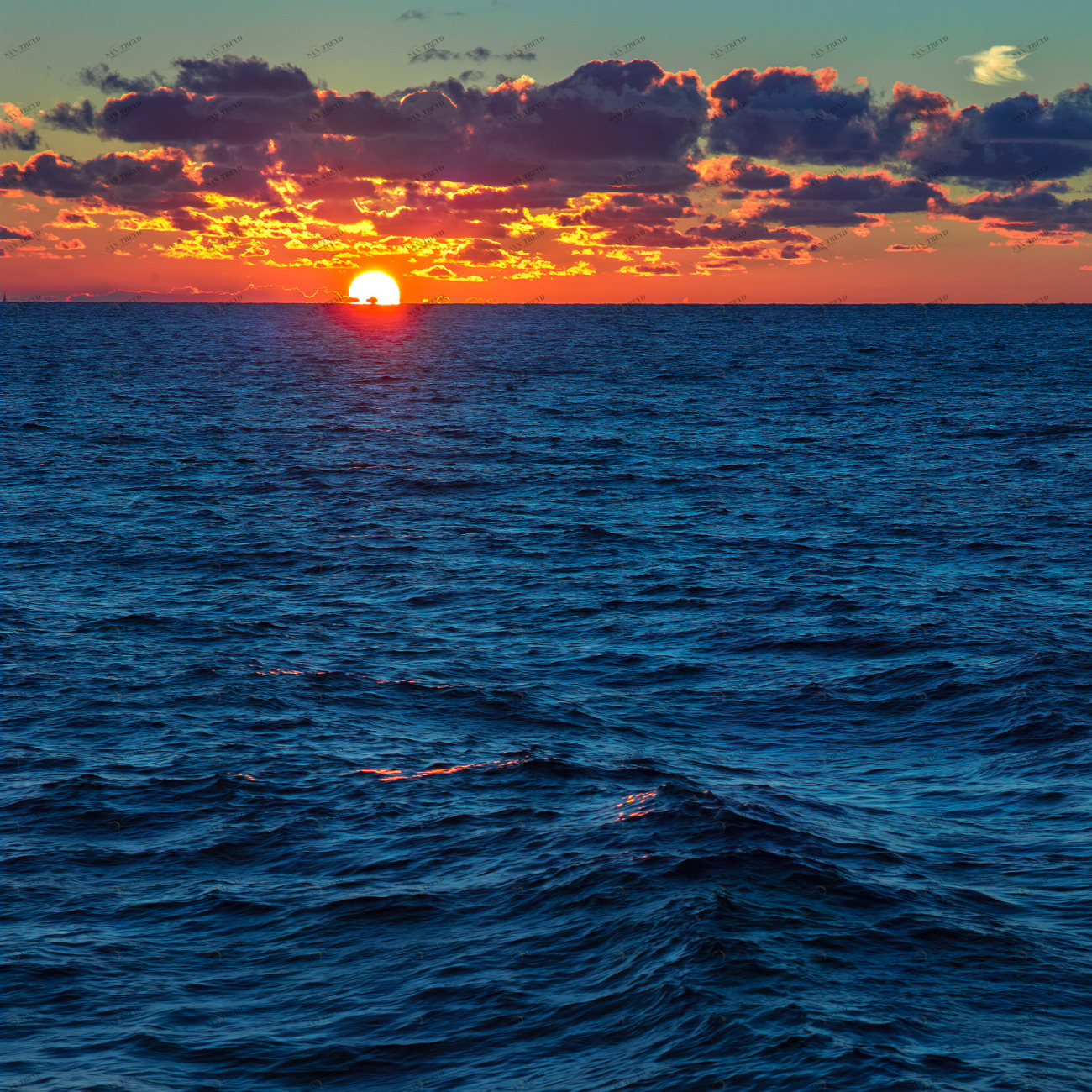 Панно на стену пластификация 60х60 см "Закат" PANKOVSKY STUDIO ПЛАСТИФИКАЦИЯ 015871 Оранжевый;синий;разноцветный 