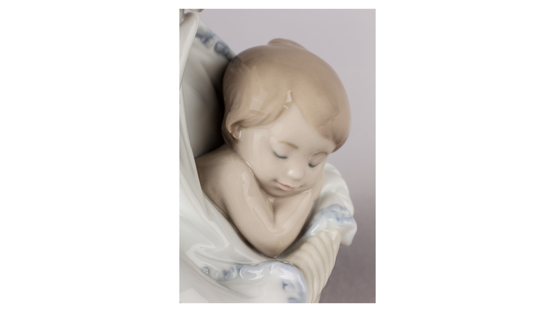 10668992 LLADRO Фигурка Lladro "Сладкие мечты" 14x13см Фарфор Lladró  - Вид №1
