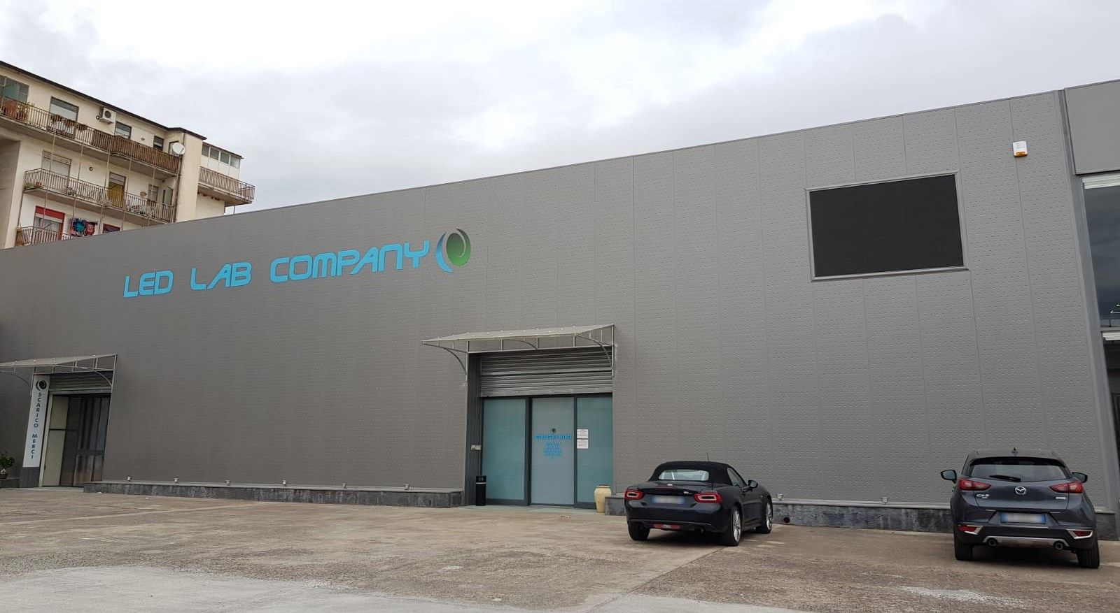 Изолированная металлическая панель для фасада ELCOM SYSTEM ТЕРМОПАРЕТЫ® ARCH-00063678 - Вид №124