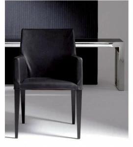 Marac Мягкое кожаное кресло с подлокотниками Plano