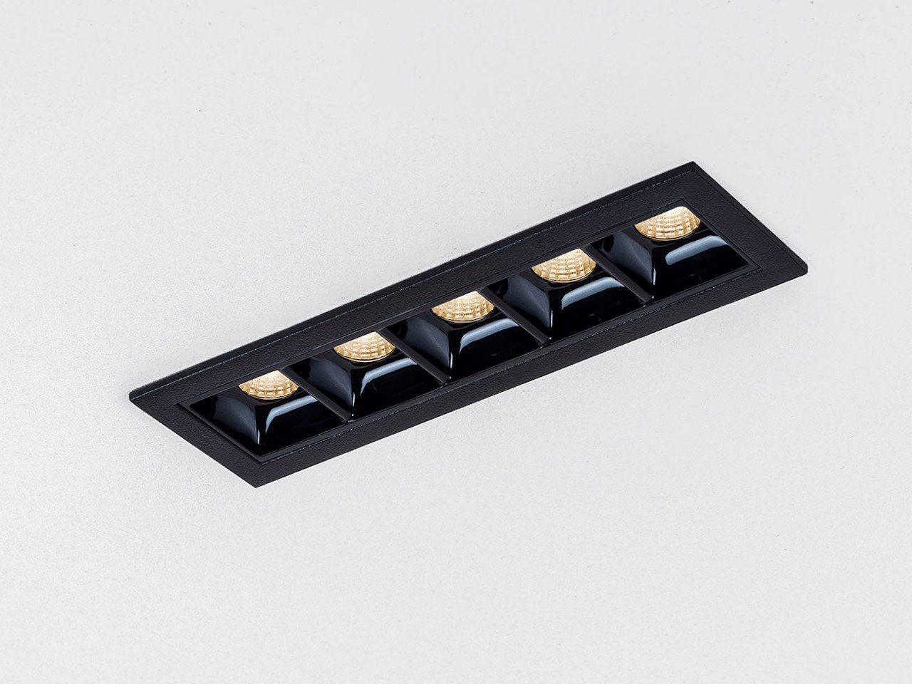 Несколько металлических светодиодных утопленных прожекторов HER Nixe ARCH-00120202