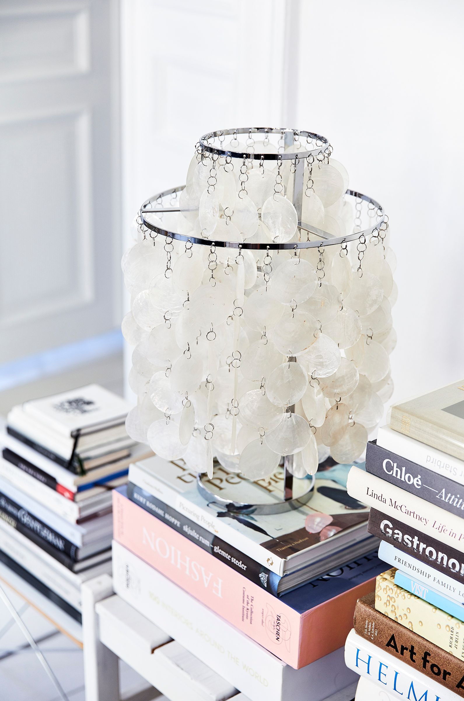 Настольная лампа из перламутра VERPAN Fun Mother of Pearl ARCH-00078411 - Вид №1