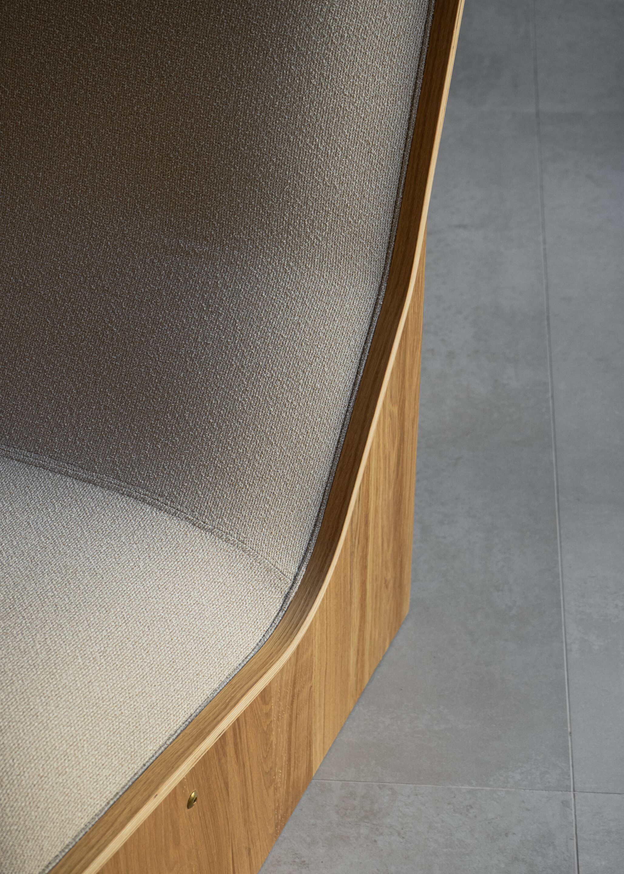 Деревянное кресло с высокой спинкой Omelette Editions PORTA ARCH-00030888 - Вид №5