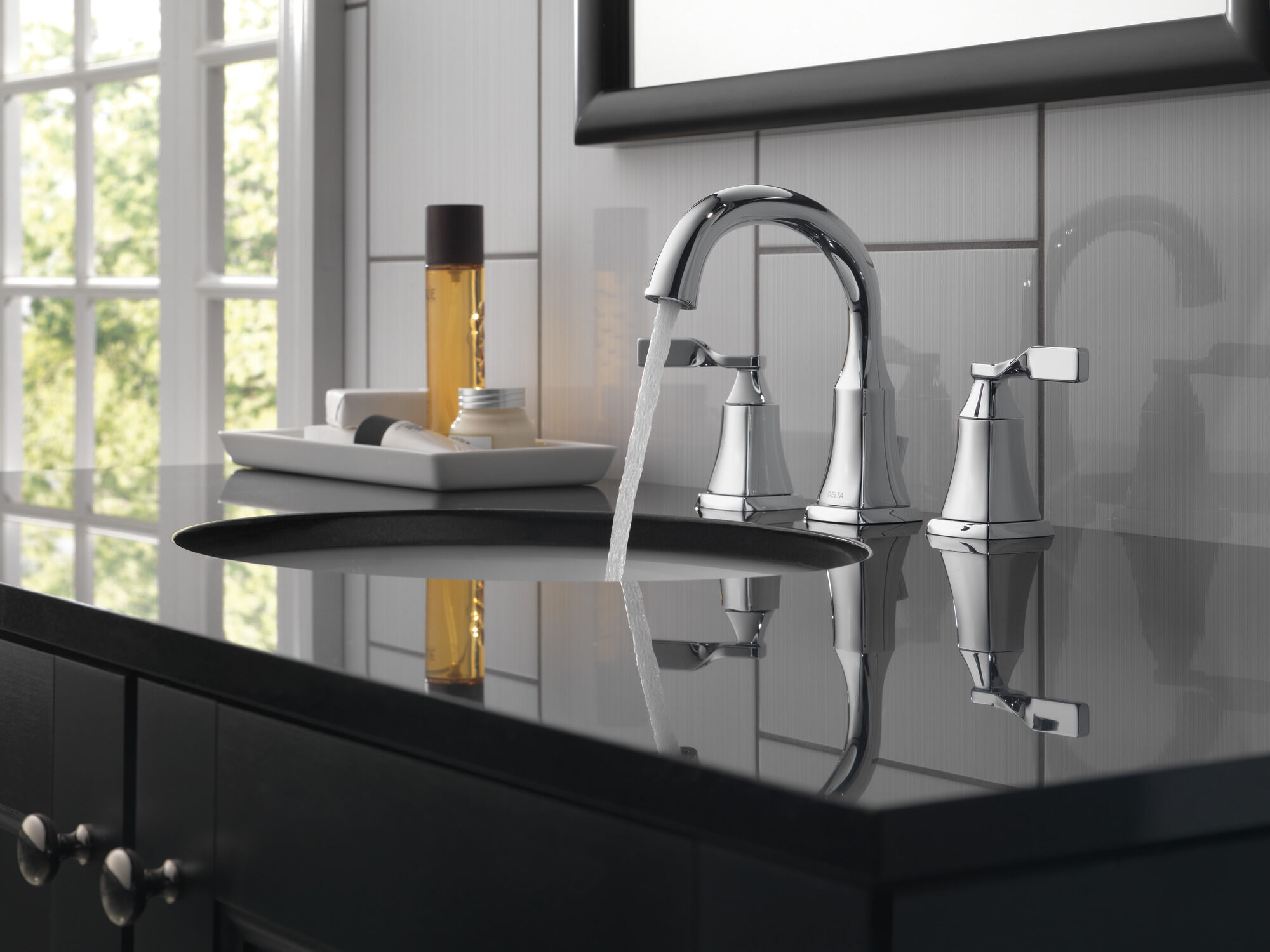 35766LF Смеситель для ванной комнаты с двумя ручками Delta Faucet Sawyer Хром  - Вид №2