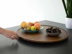 BuzziSpace Круглый деревянный поднос
