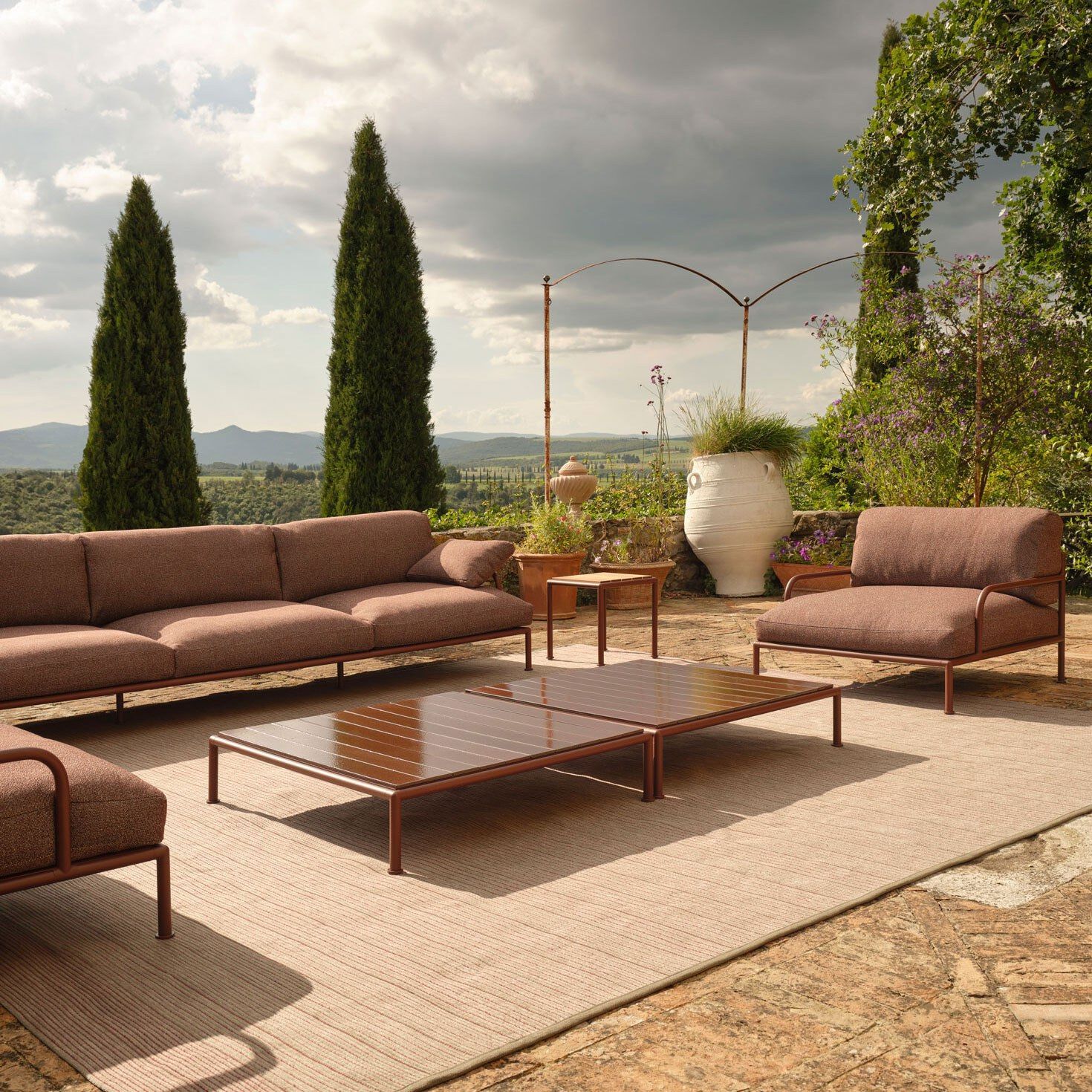 Низкий квадратный садовый столик из лавового камня FAST Roè ARCH-00059052 - Вид №2