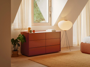 Деревянный комод / тумбочка