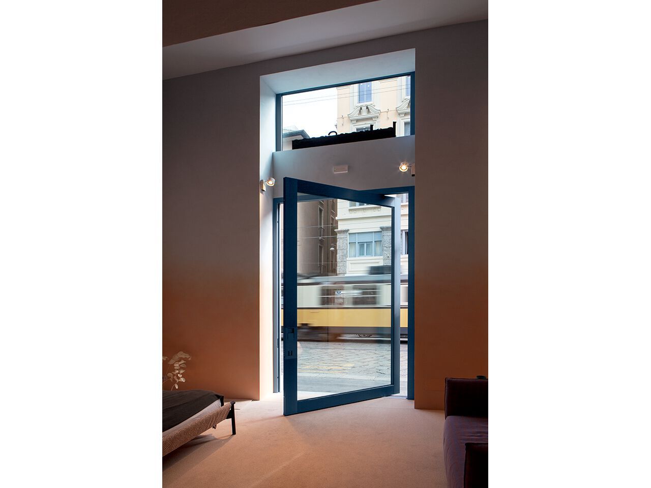 Застекленная входная дверь Oikos Nova ARCH-00020258