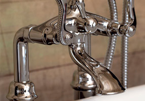 Gentry Home Смеситель для умывальника на три отверстия с выдвижным краном Tiffany Хром GH100832 - Вид №1