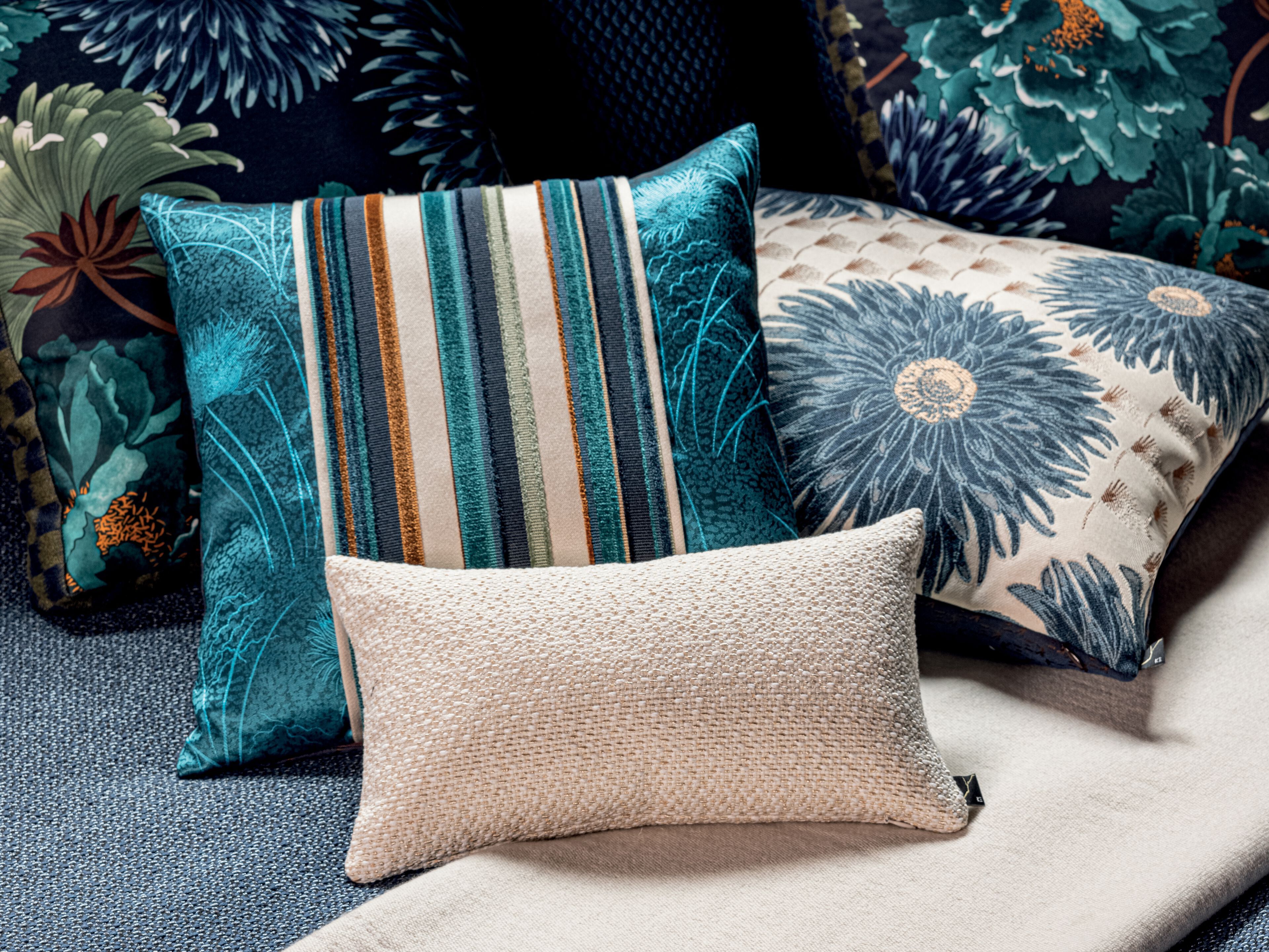 Квадратная подушка с цветочным рисунком K-3 Shogun Blue ARCH-00014408 - Вид №1