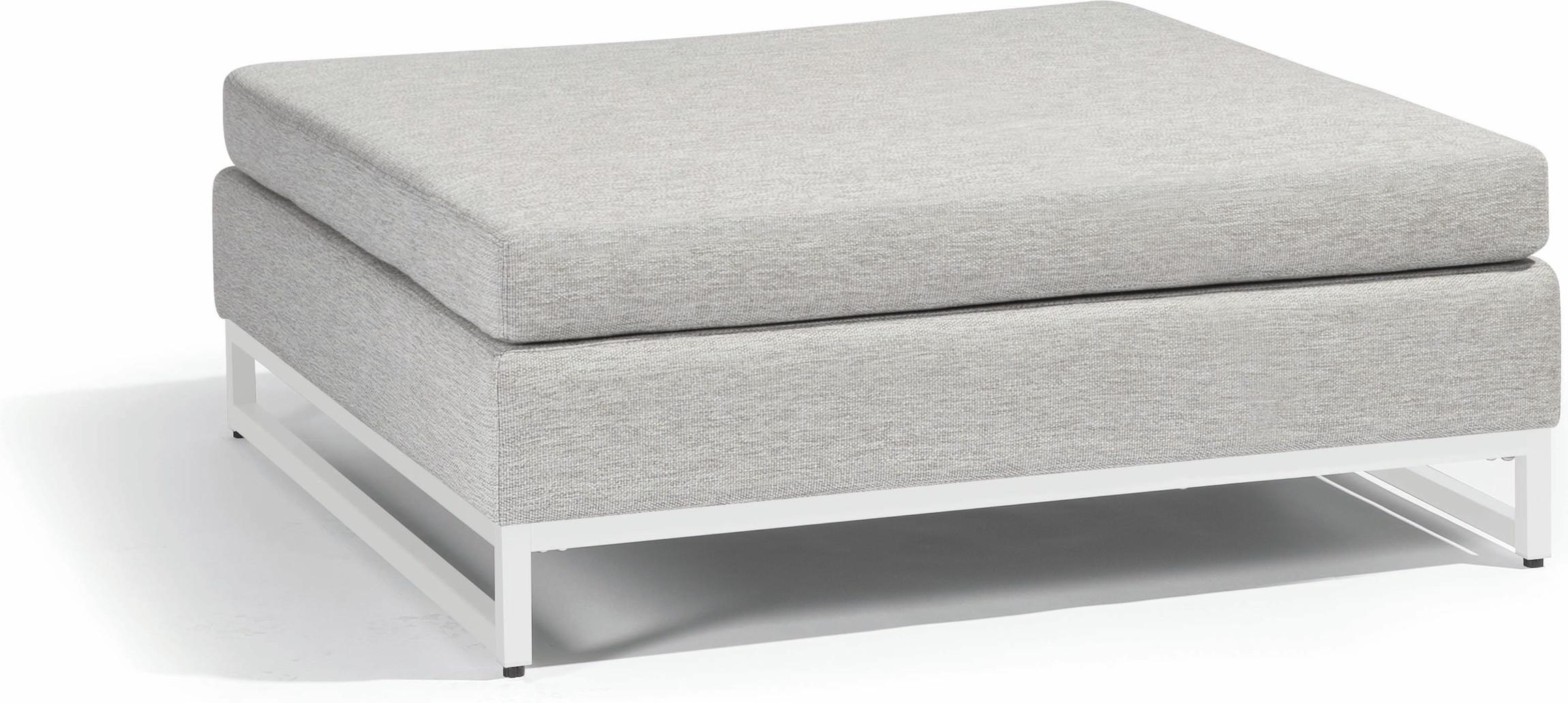 MNST599 Табурет для ног средний белый lotus smokey Manutti Zendo