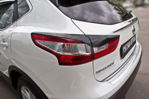 18255715 Накладки-реснички на задние фонари для Nissan Qashqai 2014- г.в. RENQ-036000 Русская Артель