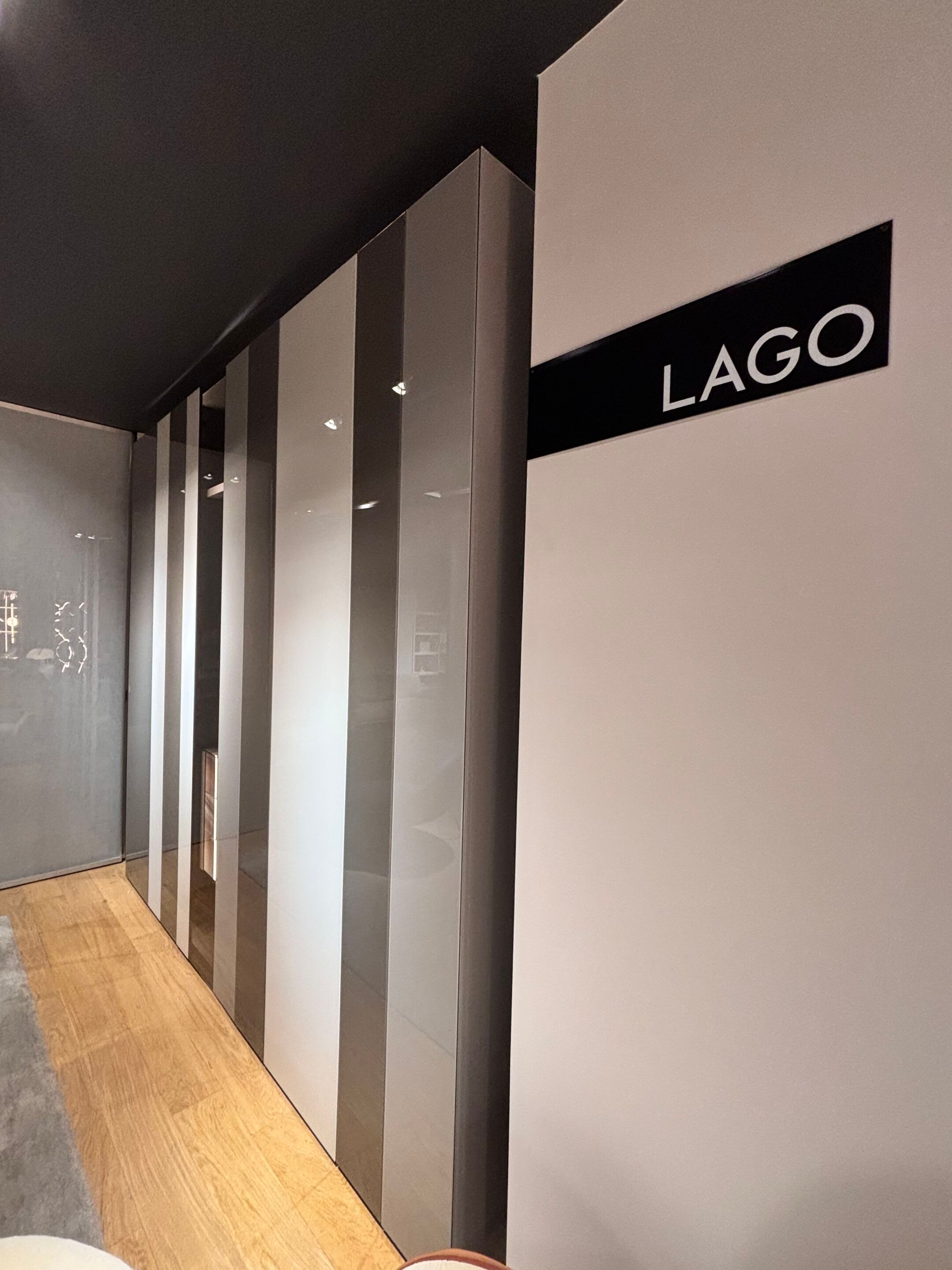 Стеклянный шкаф с комодом In Stock озеро ARCH-00048310 - Вид №6