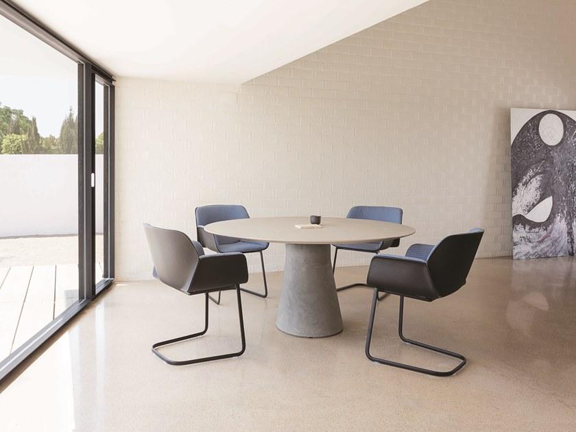 Andreu World Консольный стул с подлокотниками Nuez So2771 - Вид №1