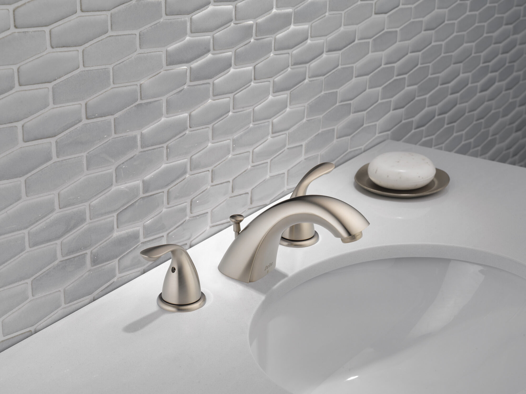 3530LF-SSMPU Смеситель для ванной комнаты с двумя ручками Delta Faucet Classic Нержавеющая сталь - Вид №1