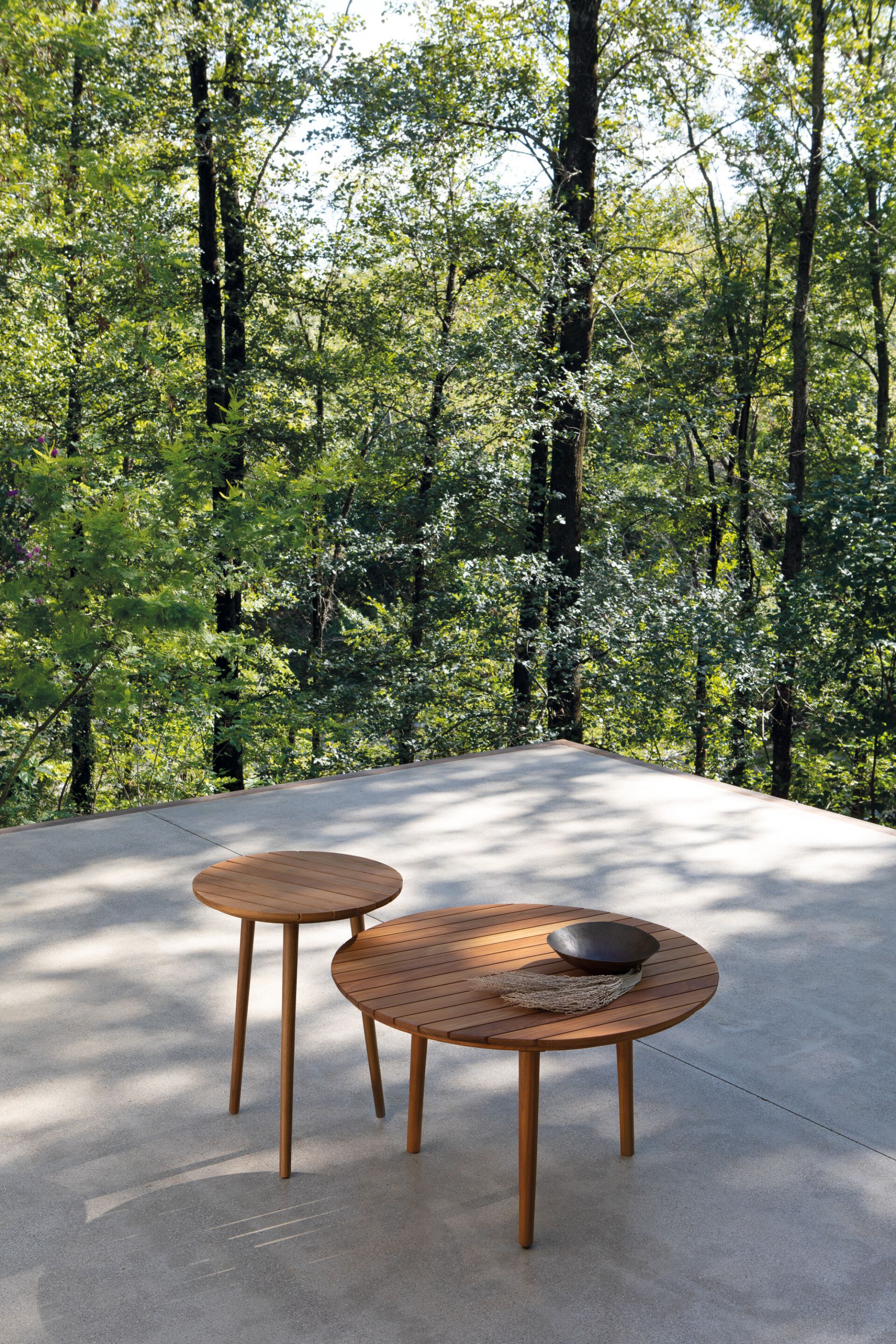 Высокий круглый стол из тикового дерева Atmosphera Медуза ARCH-00094147 - Вид №1