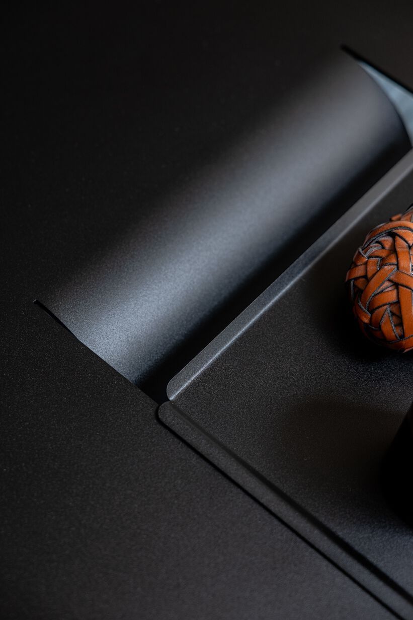 Низкий журнальный столик из листового металла Metallbude CUT ARCH-00111188 - Вид №9