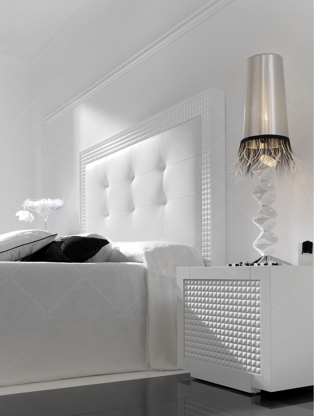 075823 Прикроватные тумбочки Diamond Lineas Taller Diamante Santreyd