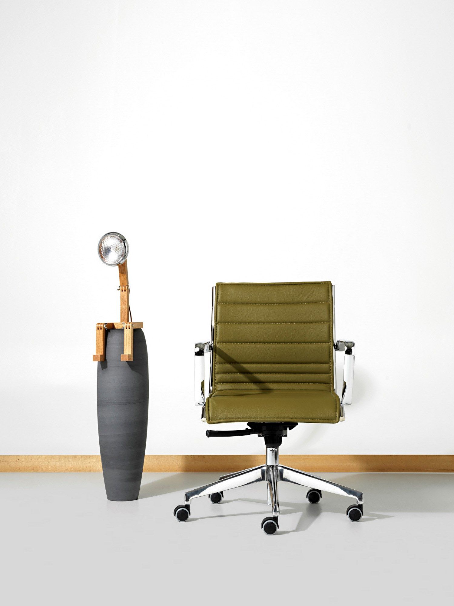 Кожаный офисный стул с подлокотниками с 5 спицами Diemme Окленд ARCH-00153332 - Вид №2