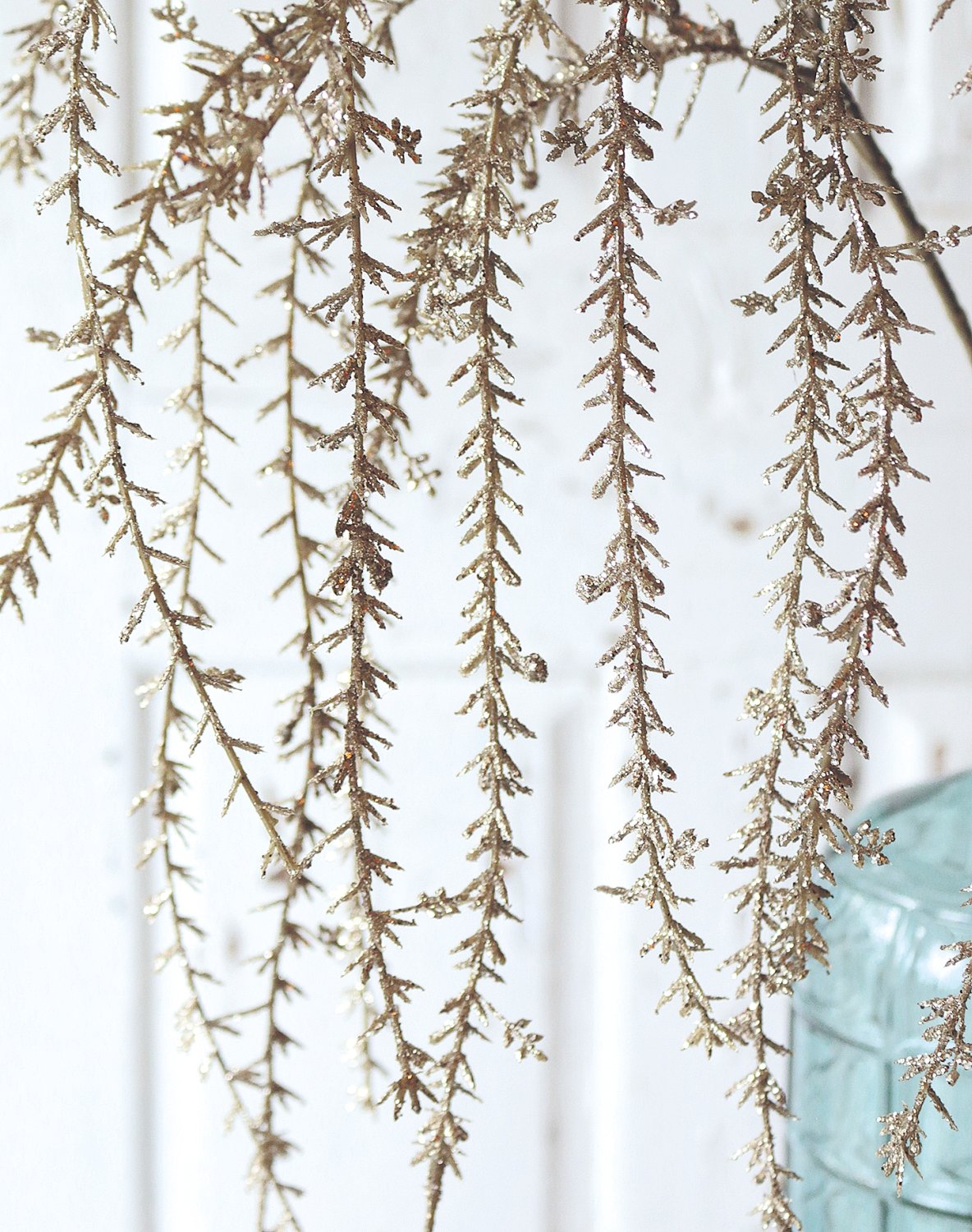 1707 331 a3 Вешалка для искусственного декора с глиттером, 120 см, золото H-andreas  - Вид №9