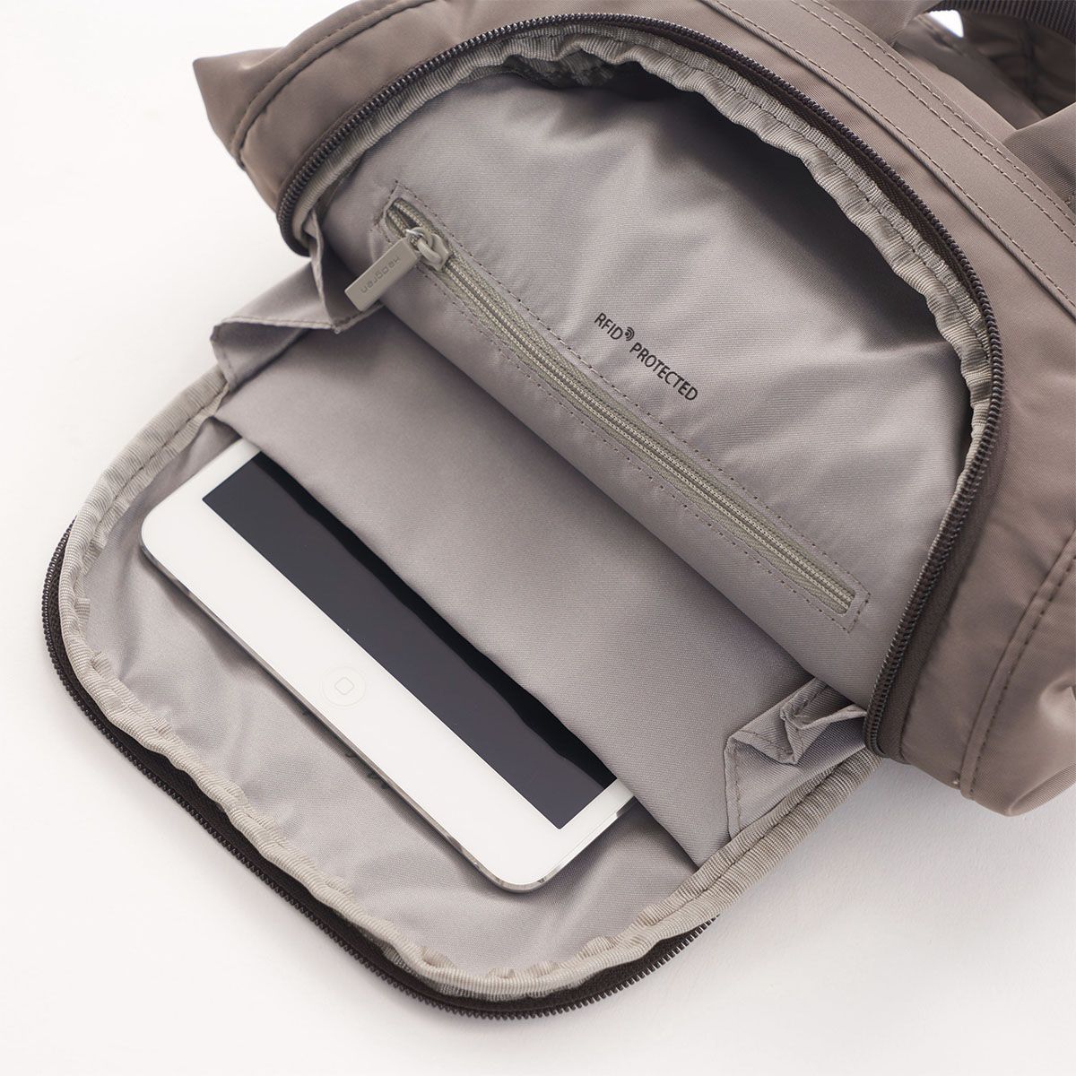 HIC11/316-08 Рюкзак женский HIC11 Vogue RFID Hedgren Inner City  - Вид №3