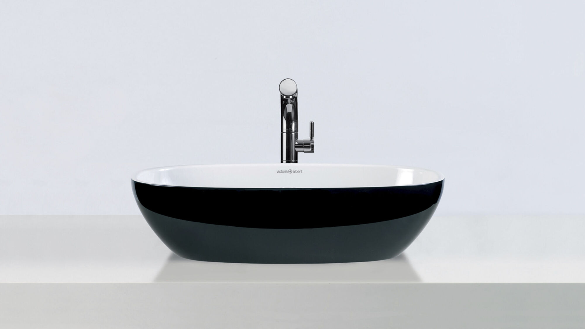 VBBAR64BK Накладная раковина на столешницу  овальная Victoria + Albert  - Вид №1