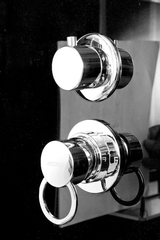 D08S Душевая кабина DETO Серия D B01S LED BLACK - Вид №4