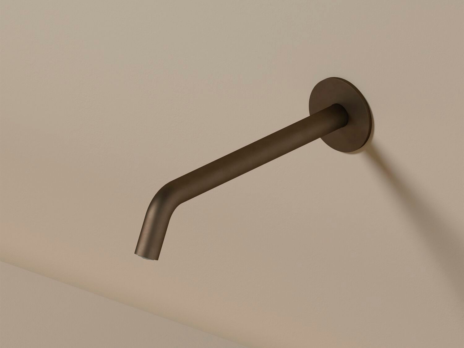 Настенный латунный дозирующий носик Hotbath Guy ARCH-00046790 - Вид №1