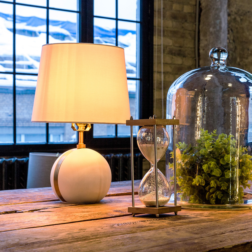 Настольная лампа «Гейм» 3112641 BYOBJECT ВАЗА 130290 Белый;золото Object Desire  - Вид №1