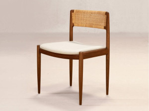 Мягкий стул из тикового дерева