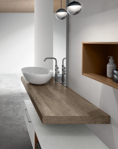 Деревянный умывальник с зеркалом