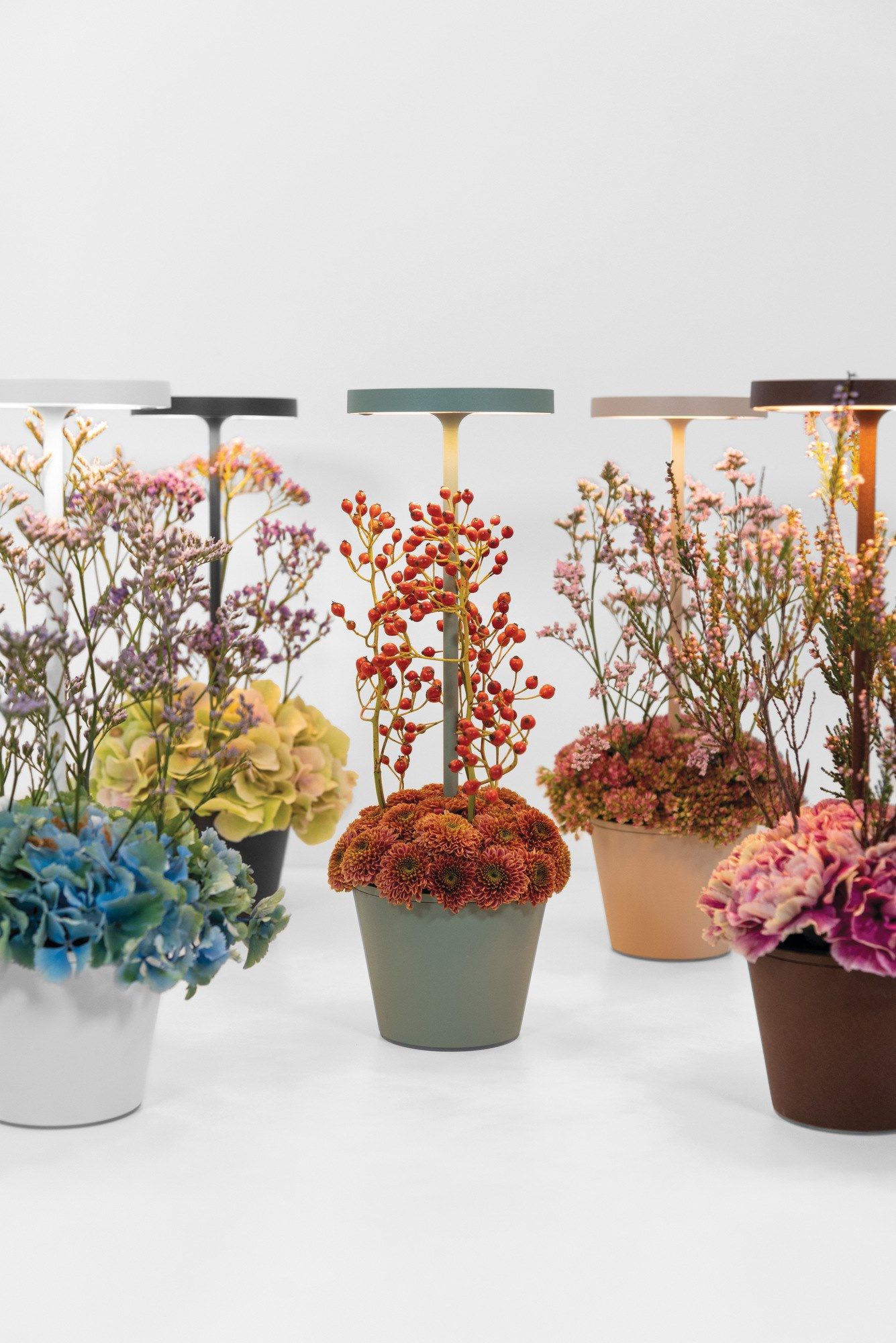 Алюминиевая аккумуляторная батарея настольная лампа Zafferano Poldina ARCH-00059520 - Вид №9