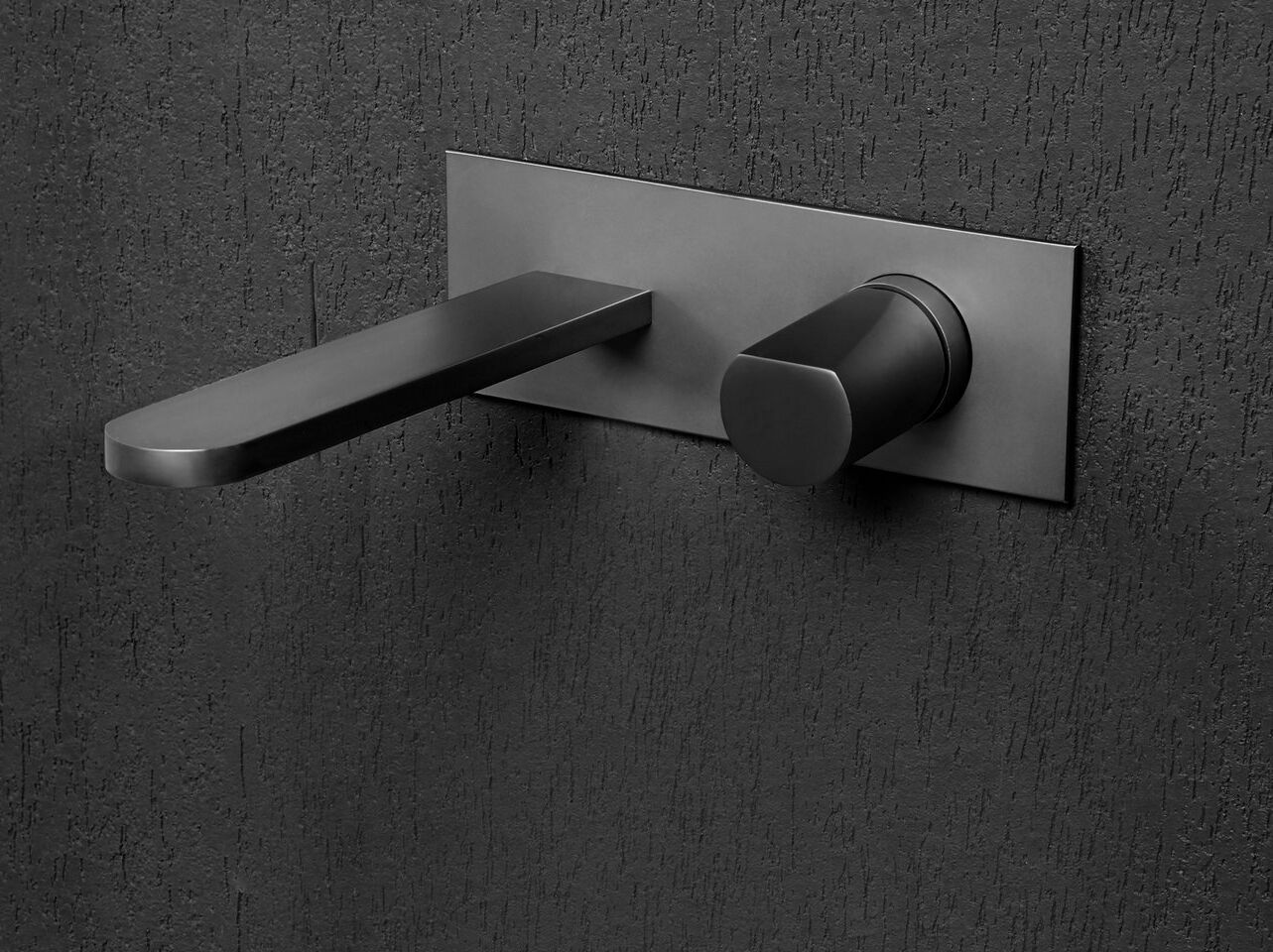 Настенный однорычажный смеситель для раковины с пластиной Antoniolupi Indigo ARCH-00087916