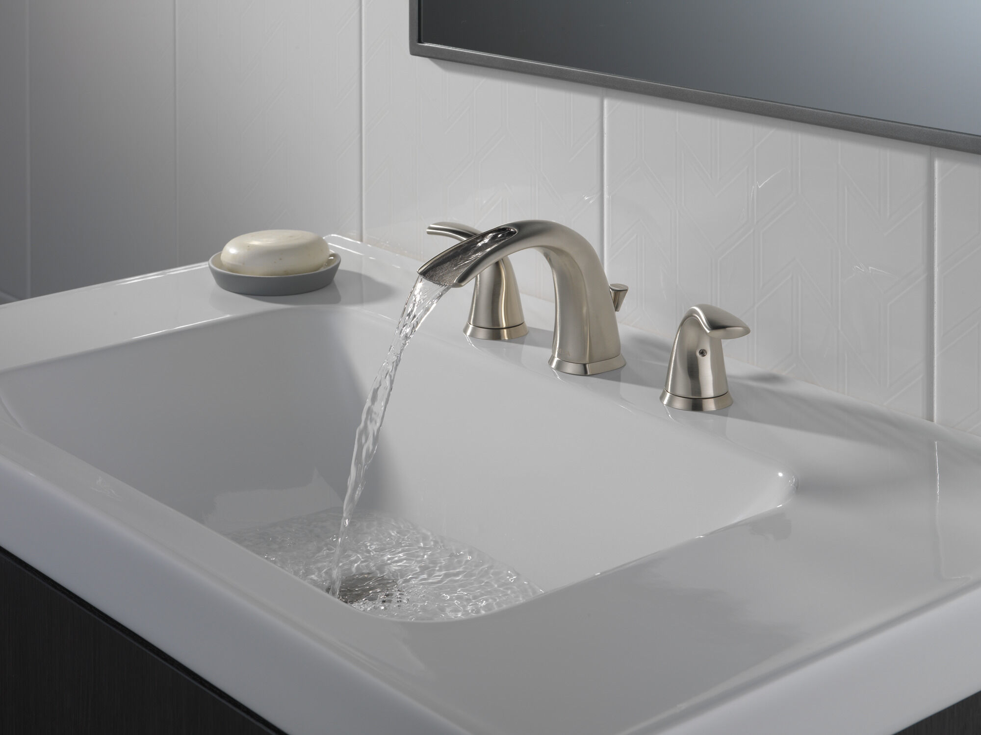35708LF-SS Смеситель для ванной комнаты с двумя ручками Delta Faucet Nyla Нержавеющая сталь  - Вид №2