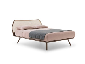 Кровать из массива дерева с изголовьем из Венской соломы