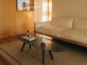 Мраморный овальный журнальный столик