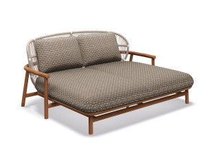 Садовая кровать из ткани и веревки