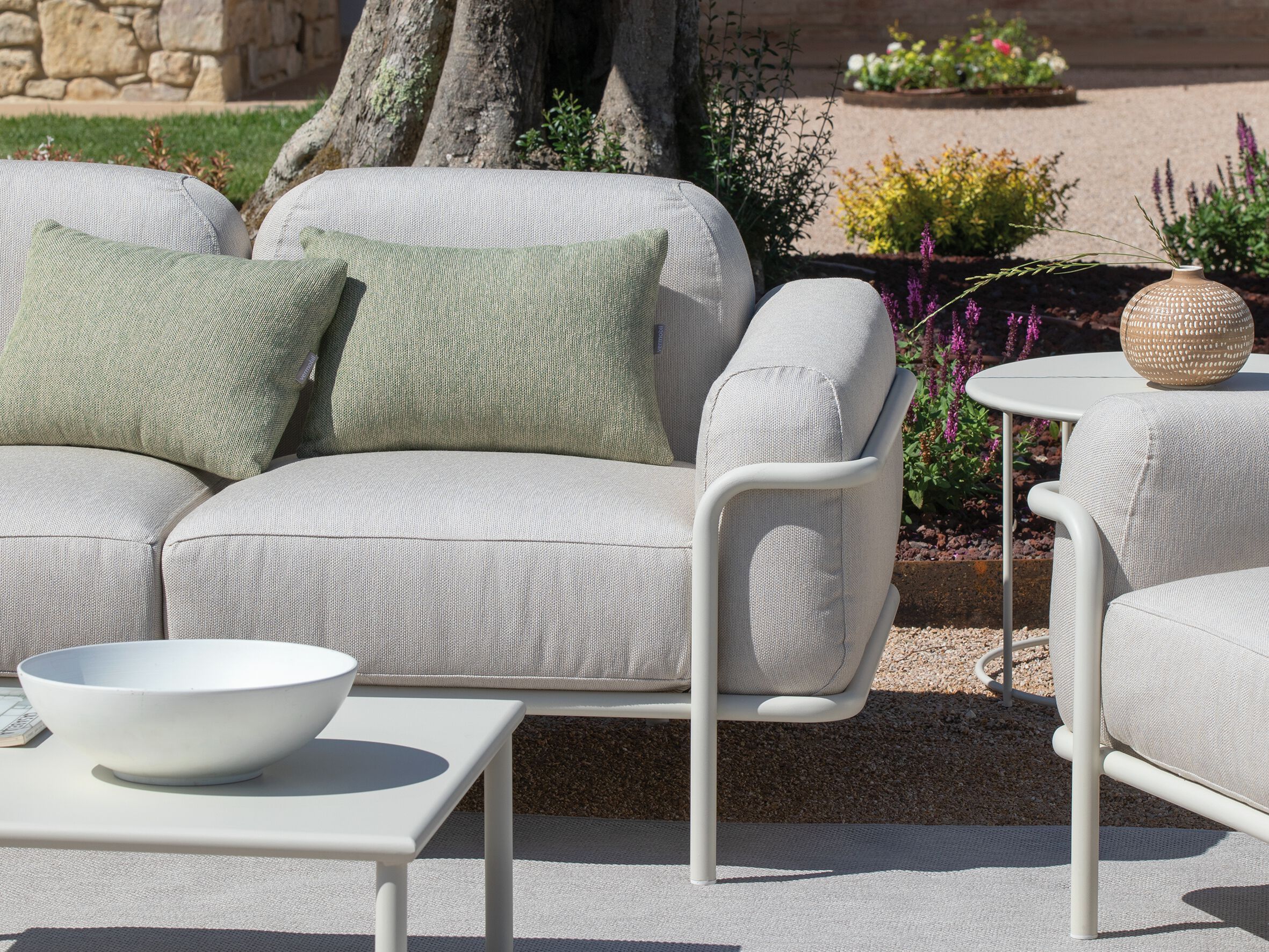 3-местный тканевый садовый диван Vermobil Hug ARCH-00117070