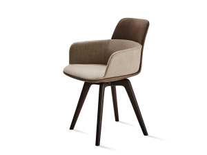 Мягкий стул с подлокотниками