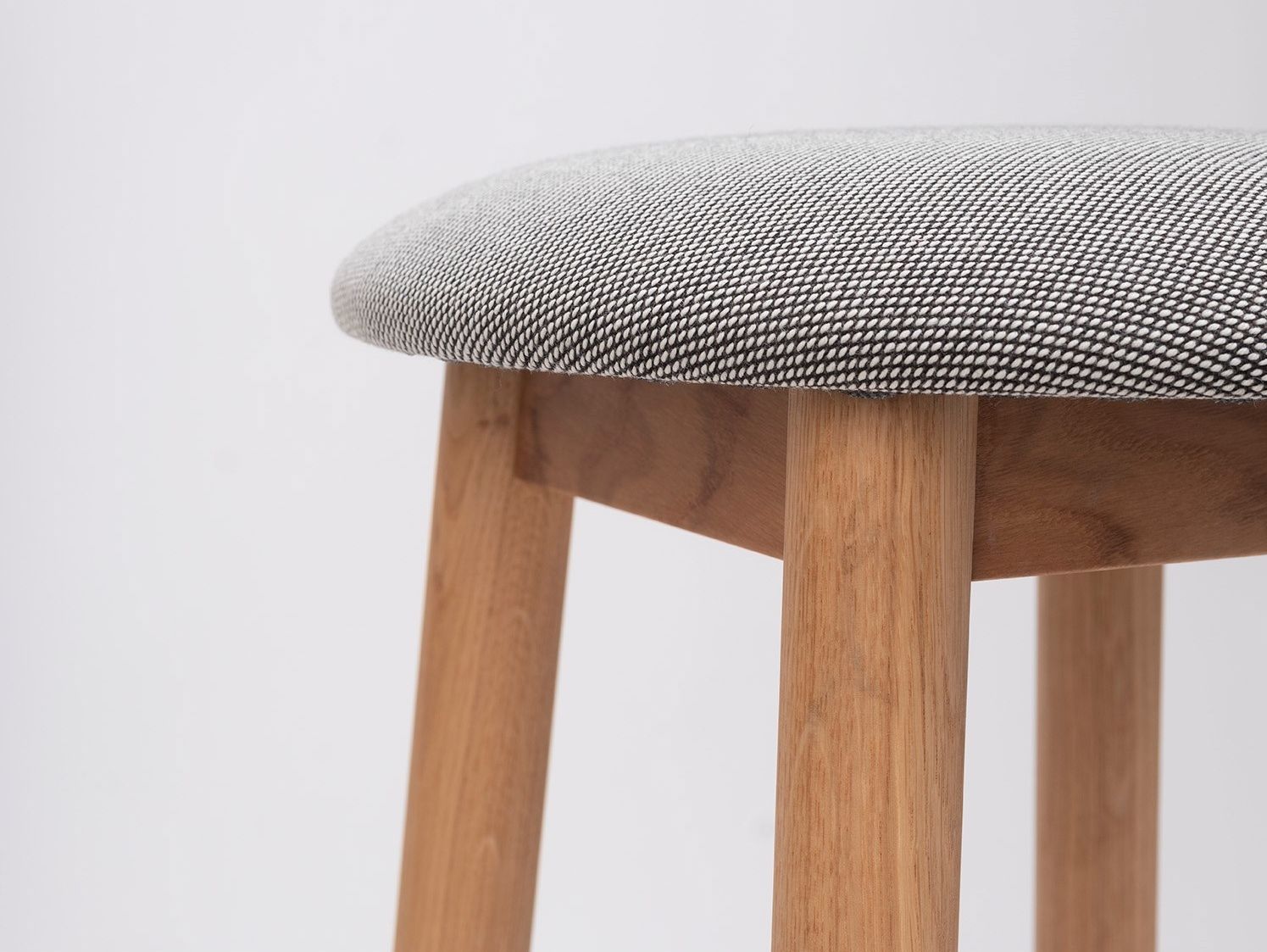 Высокий деревянный мягкий стул с подставкой для ног ONDARRETA ARCH-00077347 - Вид №1