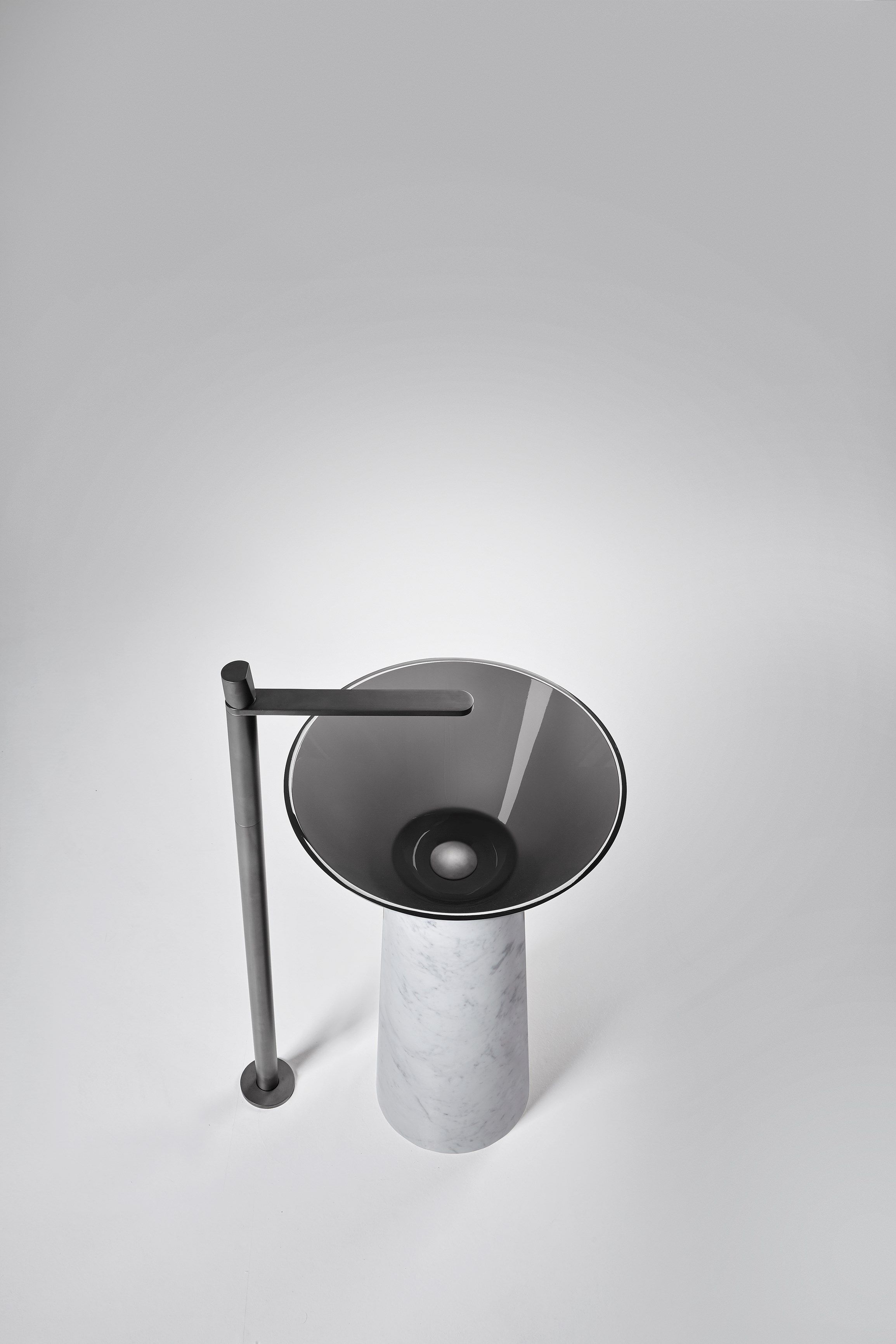 Каррарский мрамор отдельно стоящий круглый умывальник Antoniolupi ALBUME11 + ALBUME21 ARCH-00060600 - Вид №1