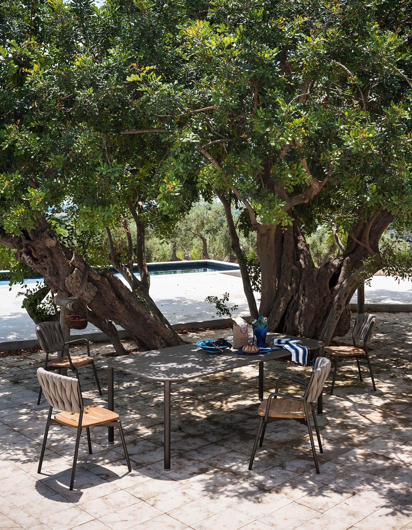 Выдвижной прямоугольный садовый стол Lapitec® RODA Piper ARCH-00075026 - Вид №5