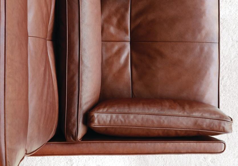 BassamFellows Кожаное кресло с высокой спинкой Wood frame lounge Cb-510 - Вид №7