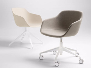 Тканевый стул с колесами