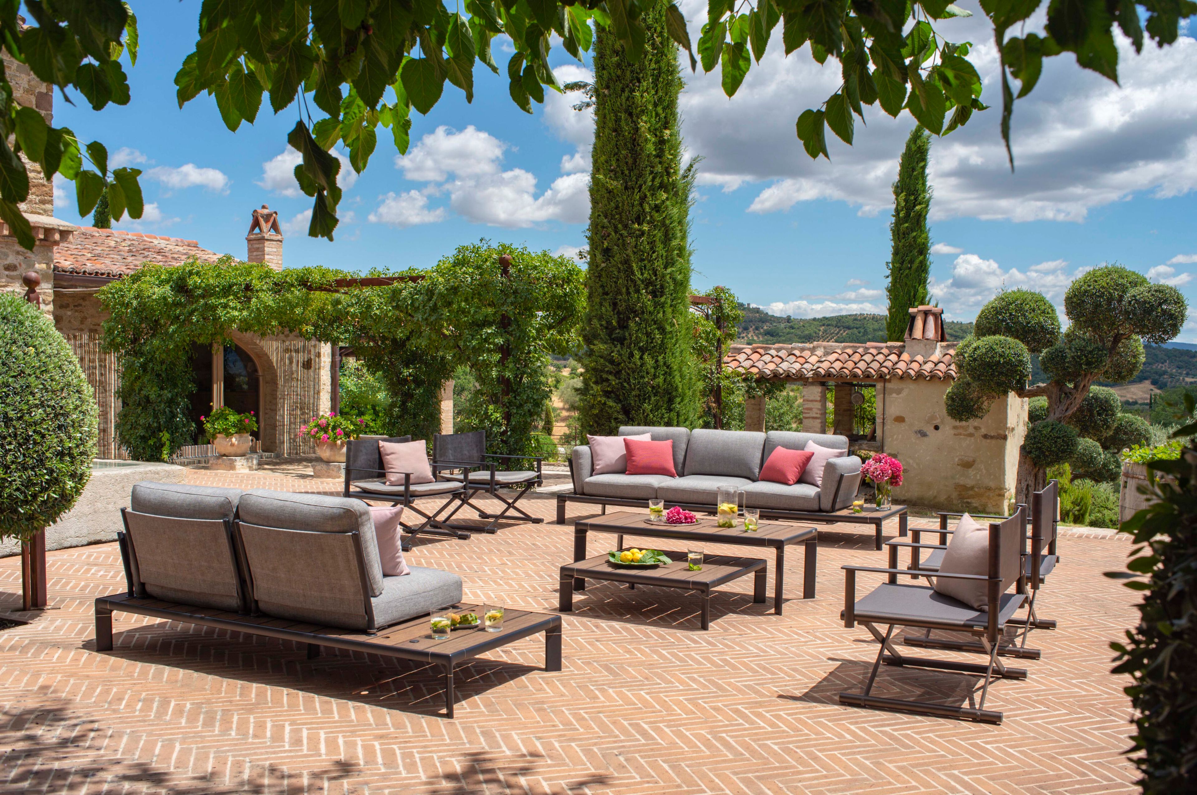 Квадратный низкий садовый столик emu Tami ARCH-00097774 - Вид №1