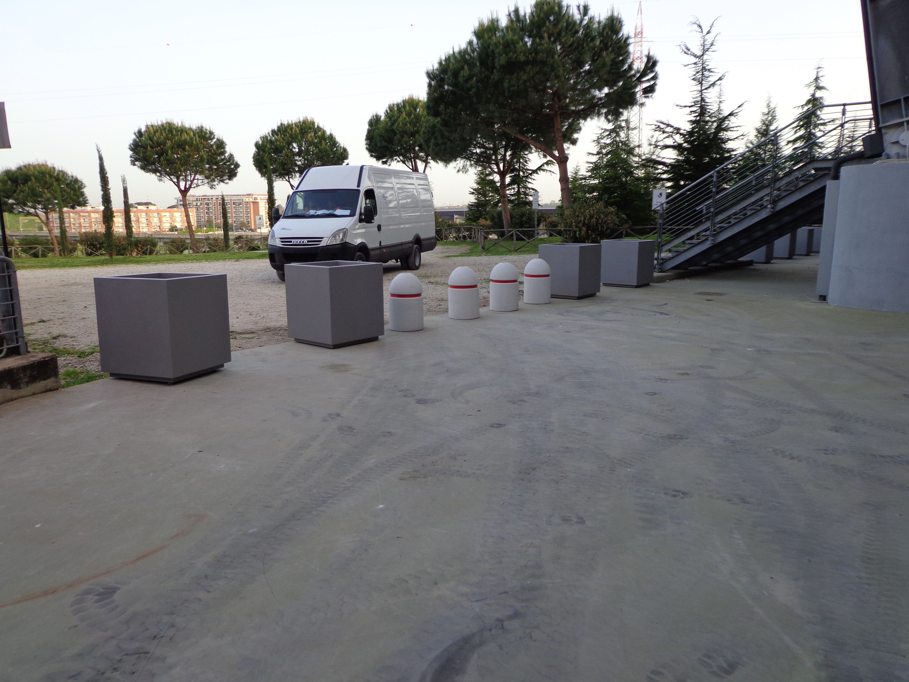 Квадратный плантатор из оцинкованного листа Viscio Urban Design FIORIERA ANTITERRORISMO ARCH-00086632 - Вид №16