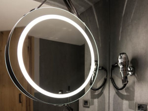 Настенное круглое зеркало