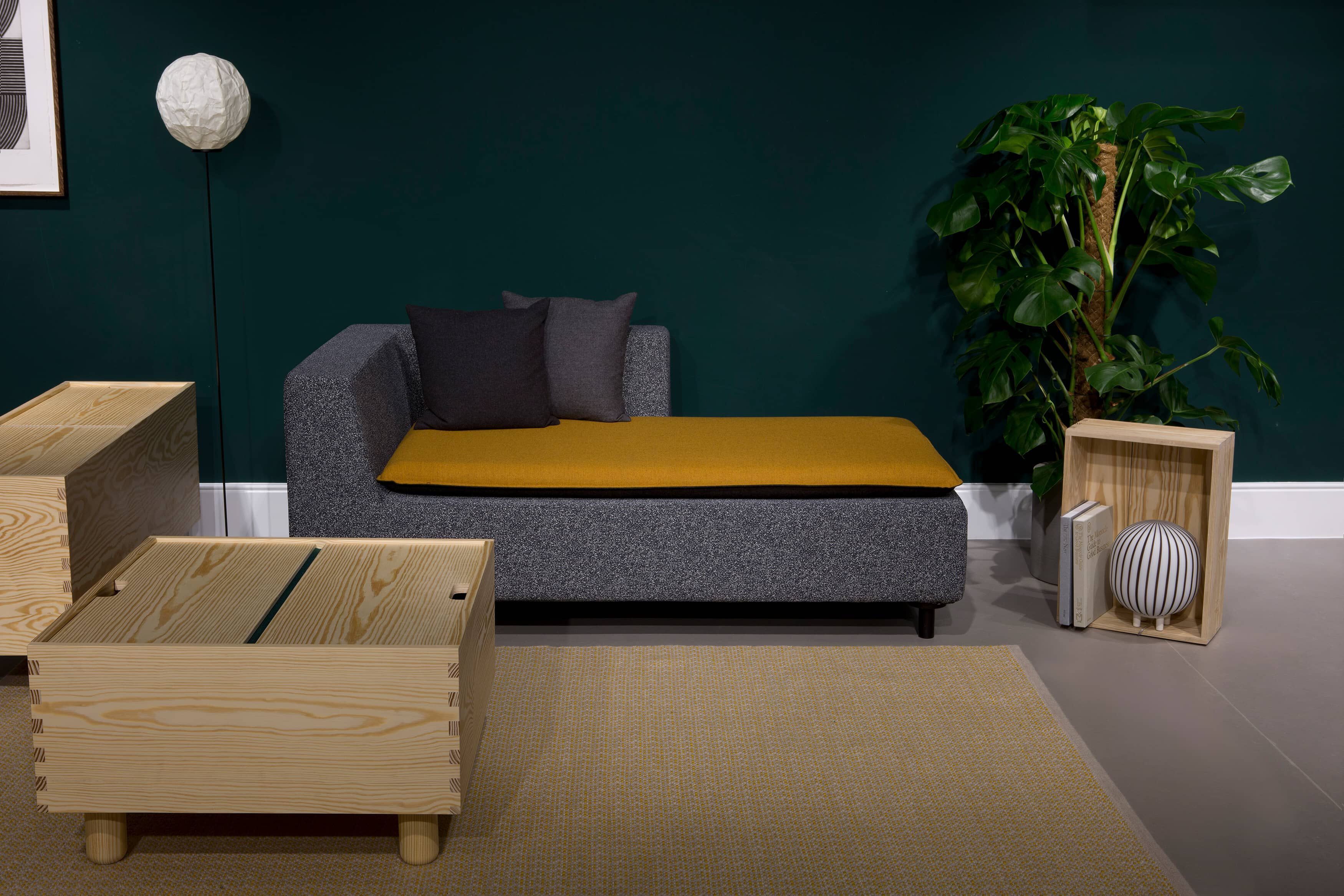 Квадратный Сосновый журнальный столик с отсеком для хранения Established&Sons Crate Series ARCH-00113397 - Вид №2